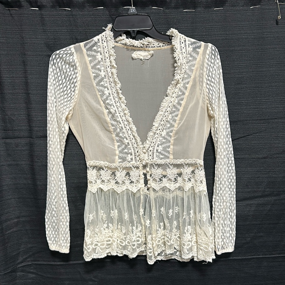 Areve  women’s Cream Lace Trim Cardigan size M / box‎ 22-4
